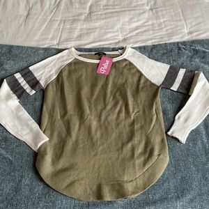 NWT Pulse Sporty Super Soft Sweater women’s small